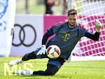 29.07.2026, Fussball Bundesliga 2026/2027, Trainingslager FC Bayern München in Rottach-Egern am Tegernsee (Bayern). Torwart Sven Ulreich (FC Bayern München) am Ball.