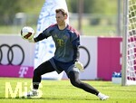 29.07.2026, Fussball Bundesliga 2026/2027, Trainingslager FC Bayern München in Rottach-Egern am Tegernsee (Bayern). Torwart Manuel Neuer (FC Bayern München) am Ball.