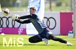 29.07.2026, Fussball Bundesliga 2026/2027, Trainingslager FC Bayern München in Rottach-Egern am Tegernsee (Bayern). Torwart Manuel Neuer (FC Bayern München) am Ball.