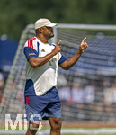 29.07.2026, Fussball Bundesliga 2026/2027, Trainingslager FC Bayern München in Rottach-Egern am Tegernsee (Bayern). Vormittags-Training am Stadion Birkenmoos, Trainer Vincent Kompany (FC Bayern München) gibt Anweisungen
