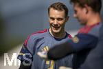 29.07.2026, Fussball Bundesliga 2026/2027, Trainingslager FC Bayern München in Rottach-Egern am Tegernsee (Bayern). Vormittags-Training am Stadion Birkenmoos, Torwart Manuel Neuer (FC Bayern München)  optimistisch, lachend, lächelnd, smile, smiles, gut gelaunt, Lacht, lächelt, Lächelnd, Lächeln, glücklich, Glück, optimismus, Heiter, Heiterkeit, Lebensfreude, glücklich sein, glück, freudestrahlend, strahlt, strahlend, 
, 