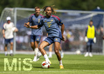 29.07.2026, Fussball Bundesliga 2026/2027, Trainingslager FC Bayern München in Rottach-Egern am Tegernsee (Bayern). Vormittags-Training am Stadion Birkenmoos, Sacha Boey (FC Bayern München) am Ball 