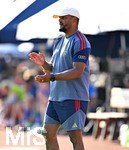 30.07.2026, Fussball Bundesliga 2026/2027, Trainingslager FC Bayern München in Rottach-Egern am Tegernsee (Bayern). Testspiel FC Rottach Egern - FC Bayern München,   Trainer Vincent Kompany (FC Bayern München) klatscht  