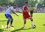 30.07.2026, Fussball Bundesliga 2026/2027, Trainingslager FC Bayern München in Rottach-Egern am Tegernsee (Bayern). Testspiel FC Rottach Egern - FC Bayern München,   v.l. Fethullah Soutsoglou (Rottach Egern) gegen Felipe Chavez (FC Bayern München),    