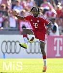 30.07.2026, Fussball Bundesliga 2026/2027, Trainingslager FC Bayern München in Rottach-Egern am Tegernsee (Bayern). Testspiel FC Rottach Egern - FC Bayern München,     Sacha Boey (FC Bayern München) am Ball.