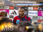 30.07.2026, Fussball Bundesliga 2026/2027, Trainingslager FC Bayern München in Rottach-Egern am Tegernsee (Bayern). Testspiel FC Rottach Egern - FC Bayern München, Jonathan Tah (FC Bayern München) beim anschliessenden Interview mit den Medien.