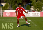 30.07.2026, Fussball Bundesliga 2026/2027, Trainingslager FC Bayern München in Rottach-Egern am Tegernsee (Bayern). Testspiel FC Rottach Egern - FC Bayern München, Nathaniel Brown (FC Bayern München) am Ball 