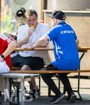 30.07.2026, Fussball Bundesliga 2026/2027, Trainingslager FC Bayern München in Rottach-Egern am Tegernsee (Bayern). Testspiel FC Rottach Egern - FC Bayern München, Sportvorstand Max Eberl (Bayern München) lutscht ein Eis am Stiel.