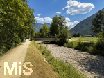 30.07.2026, Fussball Bundesliga 2026/2027, Trainingslager FC Bayern München in Rottach-Egern am Tegernsee (Bayern). Das Flüsschen Rottach führt derzeit kein Wasser, durch den Regenmangel ist er völlig ausgetrocknet in der nähe des Sportplatzes.