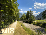 30.07.2026, Fussball Bundesliga 2026/2027, Trainingslager FC Bayern München in Rottach-Egern am Tegernsee (Bayern). Das Flüsschen Rottach führt derzeit kein Wasser, durch den Regenmangel ist er völlig ausgetrocknet in der nähe des Sportplatzes.