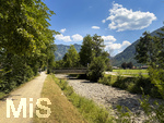 30.07.2026, Fussball Bundesliga 2026/2027, Trainingslager FC Bayern München in Rottach-Egern am Tegernsee (Bayern). Das Flüsschen Rottach führt derzeit kein Wasser, durch den Regenmangel ist er völlig ausgetrocknet in der nähe des Sportplatzes.