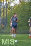 05.08.2026, München, Deutschland. Google Pixel Frauen-Bundesliga: Die FC Bayern Frauen absolvieren auf dem FC Bayern Campus eine Trainingseinheit zur Vorbereitung auf das Testspiel gegen Paris FC. Lena Oberdorf (FC Bayern Frauen)