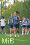 05.08.2026, München, Deutschland. Google Pixel Frauen-Bundesliga: Die FC Bayern Frauen absolvieren auf dem FC Bayern Campus eine Trainingseinheit zur Vorbereitung auf das Testspiel gegen Paris FC. Lena Oberdorf (FC Bayern Frauen)