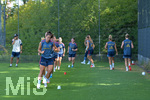 05.08.2026, München, Deutschland. Google Pixel Frauen-Bundesliga: Die FC Bayern Frauen absolvieren auf dem FC Bayern Campus eine Trainingseinheit zur Vorbereitung auf das Testspiel gegen Paris FC. Lena Oberdorf (FC Bayern Frauen)