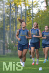 05.08.2026, München, Deutschland. Google Pixel Frauen-Bundesliga: Die FC Bayern Frauen absolvieren auf dem FC Bayern Campus eine Trainingseinheit zur Vorbereitung auf das Testspiel gegen Paris FC. Lena Oberdorf (FC Bayern Frauen)