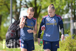 05.08.2026, München, Deutschland. Google Pixel Frauen-Bundesliga: Die FC Bayern Frauen absolvieren auf dem FC Bayern Campus eine Trainingseinheit zur Vorbereitung auf das Testspiel gegen Paris FC. Sophie Proost (FC Bayern Frauen), Regina van Eijk (FC Bayern Frauen)