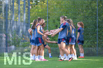 05.08.2026, München, Deutschland. Google Pixel Frauen-Bundesliga: Die FC Bayern Frauen absolvieren auf dem FC Bayern Campus eine Trainingseinheit zur Vorbereitung auf das Testspiel gegen Paris FC. Arianna Caruso (FC Bayern Frauen), Klara Bühl (FC Bayern Frauen)
