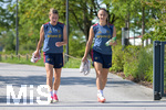 05.08.2026, München, Deutschland. Google Pixel Frauen-Bundesliga: Die FC Bayern Frauen absolvieren auf dem FC Bayern Campus eine Trainingseinheit zur Vorbereitung auf das Testspiel gegen Paris FC. Barbara Dunst (FC Bayern Frauen), Katharina Naschenweng (FC Bayern Frauen)
