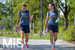 05.08.2026, München, Deutschland. Google Pixel Frauen-Bundesliga: Die FC Bayern Frauen absolvieren auf dem FC Bayern Campus eine Trainingseinheit zur Vorbereitung auf das Testspiel gegen Paris FC. Barbara Dunst (FC Bayern Frauen), Katharina Naschenweng (FC Bayern Frauen)