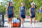 05.08.2026, München, Deutschland. Google Pixel Frauen-Bundesliga: Die FC Bayern Frauen absolvieren auf dem FC Bayern Campus eine Trainingseinheit zur Vorbereitung auf das Testspiel gegen Paris FC. Lena Oberdorf (FC Bayern Frauen), Alara Sehitler (FC Bayern Frauen), Linda Dallmann (FC Bayern Frauen)