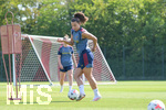 05.08.2026, München, Deutschland. Google Pixel Frauen-Bundesliga: Die FC Bayern Frauen absolvieren auf dem FC Bayern Campus eine Trainingseinheit zur Vorbereitung auf das Testspiel gegen Paris FC. Lena Oberdorf (FC Bayern Frauen)