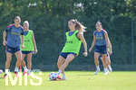 05.08.2026, München, Deutschland. Google Pixel Frauen-Bundesliga: Die FC Bayern Frauen absolvieren auf dem FC Bayern Campus eine Trainingseinheit zur Vorbereitung auf das Testspiel gegen Paris FC. Katharina Naschenweng (FC Bayern Frauen)