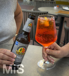 05.08.2026, Spritz löst Bier als Freizeitgetränk ab, Aperol Spritz (re) aus Italien ist das Sommergetränk seit 20 Jahren in Deutschland, der Verbrauch an Bier geht dagegen ständig zurück. Bild in einer Eisdiele in Bad Wörishofen in Bayern.