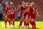 09.08.2026, Google Pixel Frauen-Bundesliga: Testspiel FC Bayern Frauen - Paris FC, im Sportpark Unterhaching, Torjubel Alara Sehitler (re, FC Bayern München) mit Jovana Damnjanovic (FC Bayern München) Linda Dallmann (FC Bayern München) 