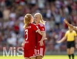 09.08.2026, Google Pixel Frauen-Bundesliga: Testspiel FC Bayern Frauen - Paris FC, im Sportpark Unterhaching, Pernille Harder (re, FC Bayern München) Torjubel mit Stine Ballisager (FC Bayern München) 