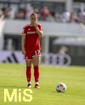 09.08.2026, Google Pixel Frauen-Bundesliga: Testspiel FC Bayern Frauen - Paris FC, im Sportpark Unterhaching,  Klara Bühl (FC Bayern München) nachdenklich 