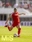 09.08.2026, Google Pixel Frauen-Bundesliga: Testspiel FC Bayern Frauen - Paris FC, im Sportpark Unterhaching,  Klara Bühl (FC Bayern München) Schuss
