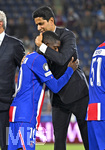 12.08.2026, Fussball UEFA-Supercup 2026: Finale in Salzburg (Österreich), Paris St. Germain - Aston Villa, in der Red Bull Arena (Wals bei Salzburg). Präsident Nasser Al-Khelaifi (re,  Paris St. Germain) herzt Ousmane Dembele (FC Paris Saint-Germain) 
  

