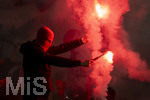 12.08.2026, Fussball UEFA-Supercup 2026: Finale in Salzburg (Österreich), Paris St. Germain - Aston Villa, in der Red Bull Arena (Wals bei Salzburg). Pyros aus dem Block der Paris-Fans