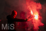 12.08.2026, Fussball UEFA-Supercup 2026: Finale in Salzburg (Österreich), Paris St. Germain - Aston Villa, in der Red Bull Arena (Wals bei Salzburg). Pyros aus dem Block der Paris-Fans