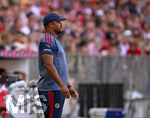 15.08.2026, Fussball Bundesliga 2026/2027, Testspiel Telecom-Cup, FC Bayern München - RB Leipzig, in der Allianz-Arena München, Trainer Vincent Kompany (FC Bayern München) nachdenklich
