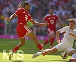 15.08.2026, Fussball Bundesliga 2026/2027, Testspiel Telecom-Cup, FC Bayern München - RB Leipzig, in der Allianz-Arena München, v.l. Sacha Boey (FC Bayern München) gegen Willi Orban (RB Leipzig) 