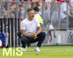 15.08.2026, Fussball Bundesliga 2026/2027, Testspiel Telecom-Cup, FC Bayern München - RB Leipzig, in der Allianz-Arena München, Trainer Martin Demichelis (RB Leipzig) am Spielfeldrand nachdenklich 