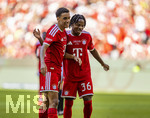 15.08.2026, Fussball Bundesliga 2026/2027, Testspiel Telecom-Cup, FC Bayern München - RB Leipzig, in der Allianz-Arena München, Torjubel v.li: Jamal Musiala (Bayern München) und Wisdom Mike (FC Bayern München) 