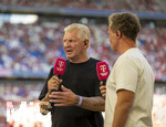 15.08.2026, Fussball Bundesliga 2026/2027, Testspiel Telecom-Cup, FC Bayern München - RB Leipzig, in der Allianz-Arena München, li: Ex-Bayernspieler Stefan Effenberg am MAGENTA Sport Mikrofon 