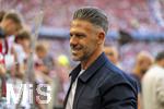 15.08.2026, Fussball Bundesliga 2026/2027, Testspiel Telecom-Cup, FC Bayern München - RB Leipzig, in der Allianz-Arena München, Trainer Martin Demichelis (RB Leipzig) bei den Fans 