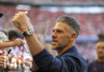 15.08.2026, Fussball Bundesliga 2026/2027, Testspiel Telecom-Cup, FC Bayern München - RB Leipzig, in der Allianz-Arena München, Trainer Martin Demichelis (RB Leipzig) bei den Fans 