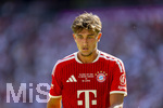 15.08.2026, Fussball Bundesliga 2026/2027, Testspiel Telecom-Cup, FC Bayern München - RB Leipzig, in der Allianz-Arena München, Tom Bischof (FC Bayern München) nachdenklich 
