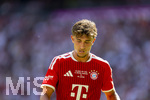 15.08.2026, Fussball Bundesliga 2026/2027, Testspiel Telecom-Cup, FC Bayern München - RB Leipzig, in der Allianz-Arena München, Tom Bischof (FC Bayern München) nachdenklich 