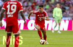 15.08.2026, Fussball Bundesliga 2026/2027, Testspiel Telecom-Cup, FC Bayern München - RB Leipzig, in der Allianz-Arena München, Aleksandar Pavlovic (Bayern München)  am Ball 