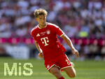 15.08.2026, Fussball Bundesliga 2026/2027, Testspiel Telecom-Cup, FC Bayern München - RB Leipzig, in der Allianz-Arena München, Tom Bischof (FC Bayern München) in Aktion.