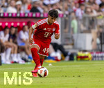 15.08.2026, Fussball Bundesliga 2026/2027, Testspiel Telecom-Cup, FC Bayern München - RB Leipzig, in der Allianz-Arena München, Maycon Cardozo (Bayern München) am Ball 