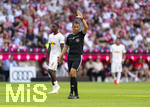 15.08.2026, Fussball Bundesliga 2026/2027, Testspiel Telecom-Cup, FC Bayern München - RB Leipzig, in der Allianz-Arena München, Schiedsrichter Robert Hartmann  