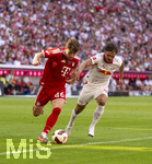 15.08.2026, Fussball Bundesliga 2026/2027, Testspiel Telecom-Cup, FC Bayern München - RB Leipzig, in der Allianz-Arena München, li: Tim Binder (Bayern München) im Zweikampf gegen Max Finkgräfe (RB Leipzig) 