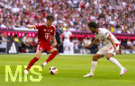 15.08.2026, Fussball Bundesliga 2026/2027, Testspiel Telecom-Cup, FC Bayern München - RB Leipzig, in der Allianz-Arena München, li: Tim Binder (Bayern München) im Zweikampf gegen Max Finkgräfe (RB Leipzig) 