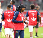 18.08.2026, Fussball Bundesliga 2026/2027, Testspiel, 1.FC Heidenheim - FC Bayern München, in der Voith-Arena Heidenheim, Michael Olise (FC Bayern München) mit Mütze